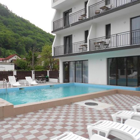 Hotel Andrana Caciulata Exterior foto