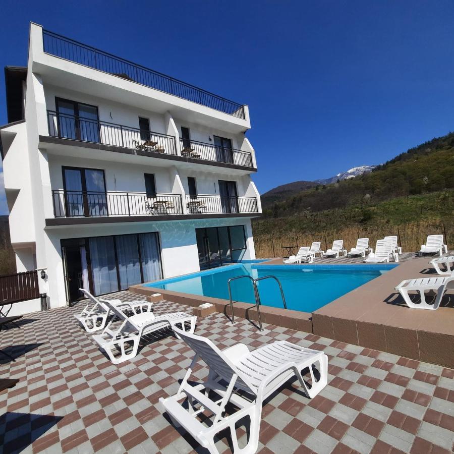 Hotel Andrana Caciulata Exterior foto