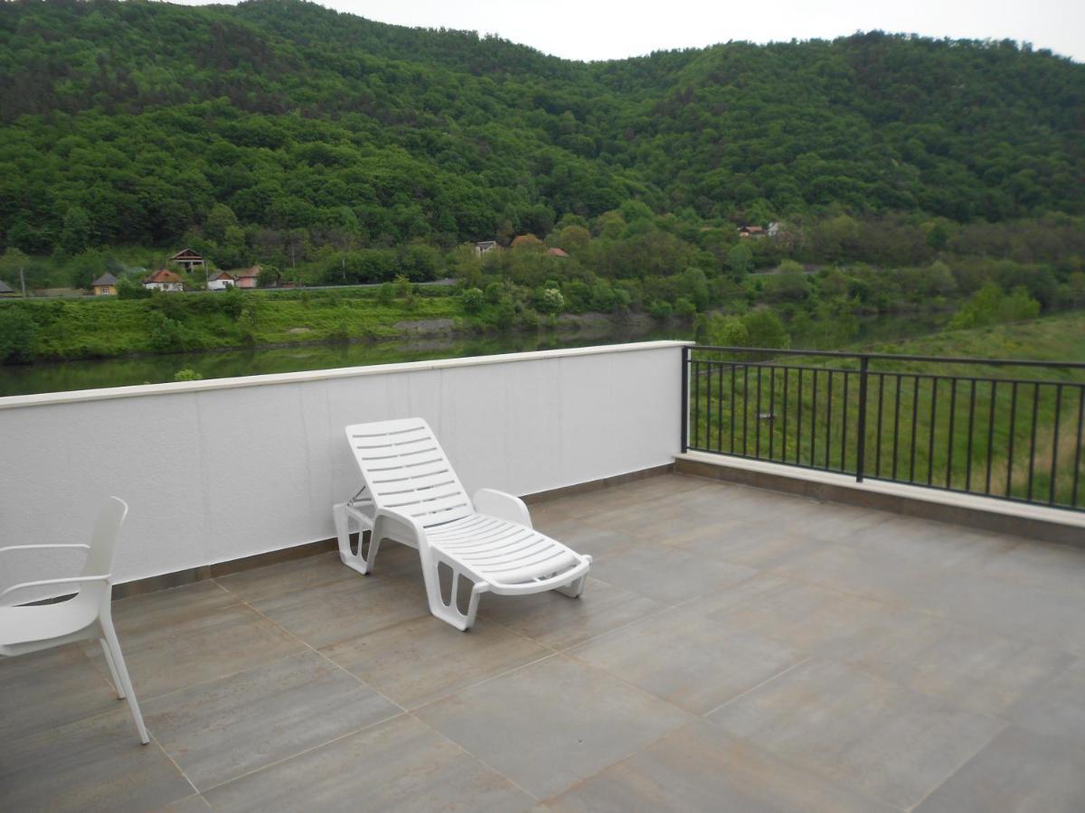 Hotel Andrana Caciulata Exterior foto