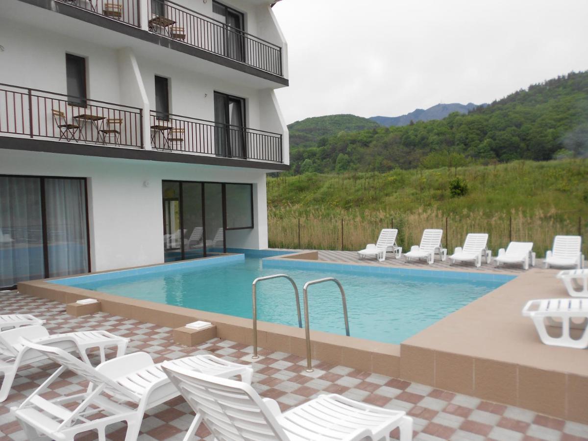 Hotel Andrana Caciulata Exterior foto